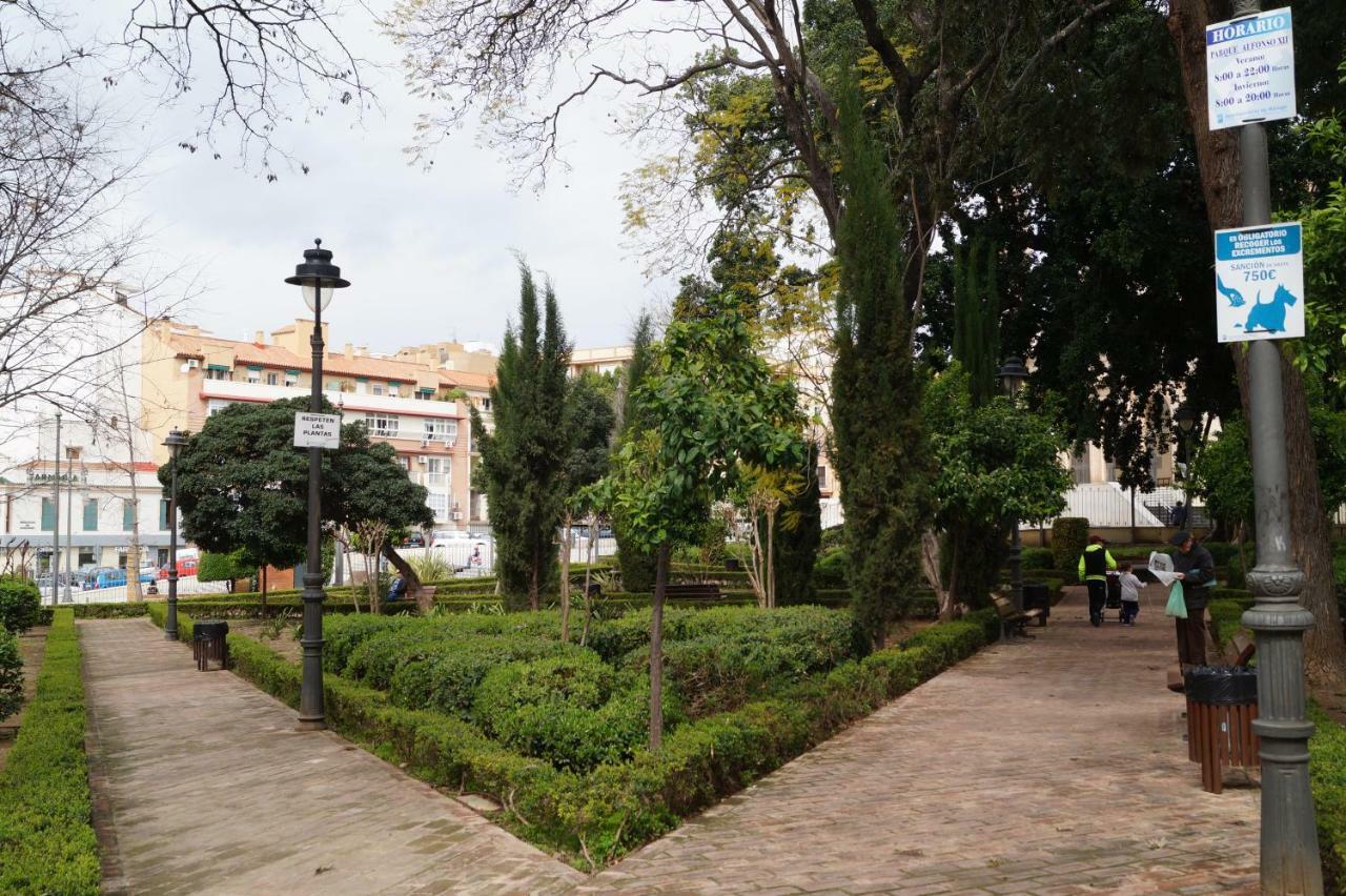 Apartamento Plaza Alfonso XII Málaga Eksteriør billede